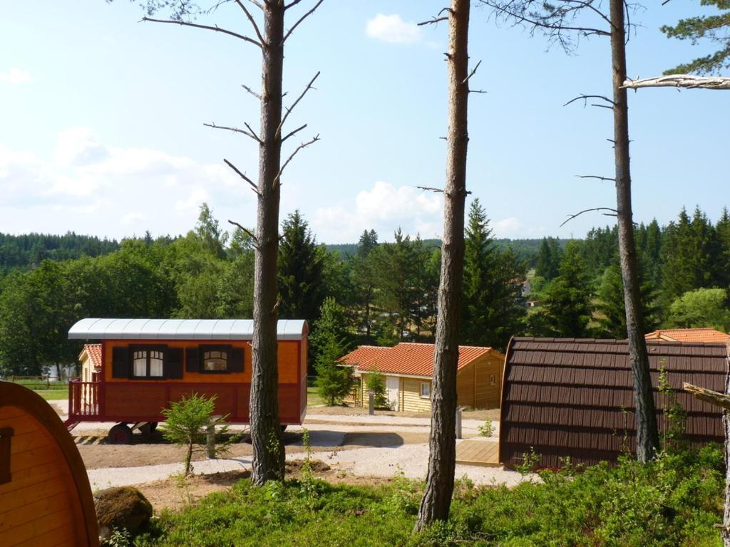 Les Chalets Du Haut-Forez Usson-en-Forez Exterior photo