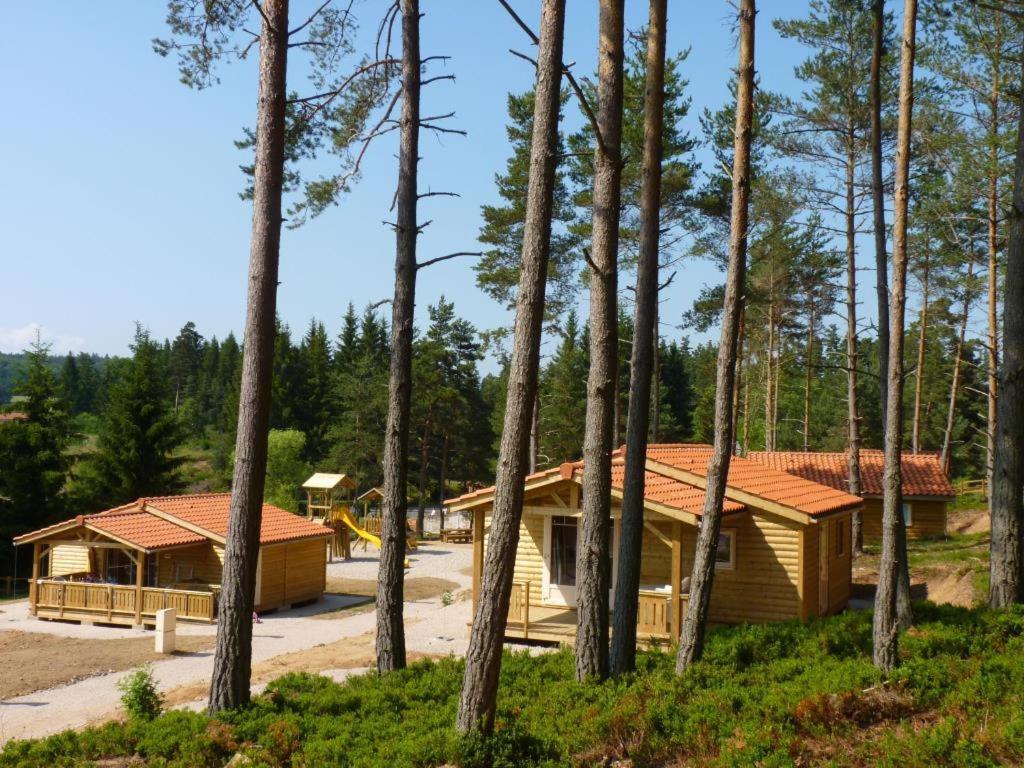 Les Chalets Du Haut-Forez Usson-en-Forez Exterior photo